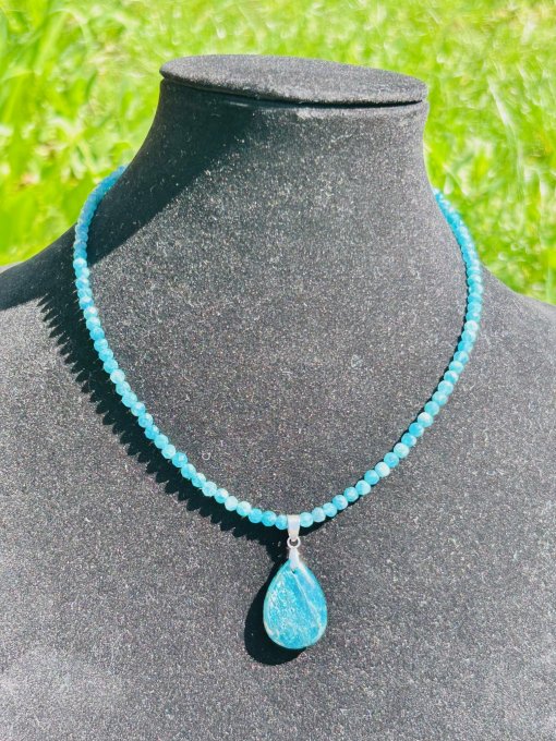 Colier Handmade APATIT natural cu Pandantiv BLUE MOON