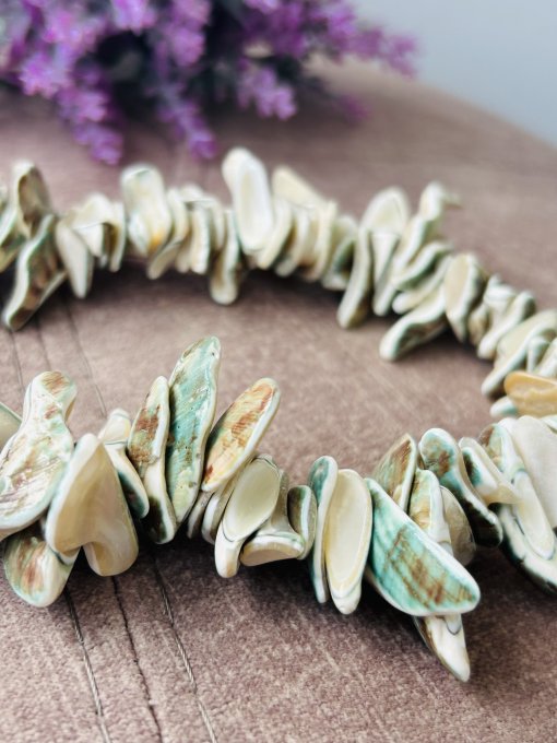 Colier Handmade Sidef Trochus Shell Neregulate BEATRIX