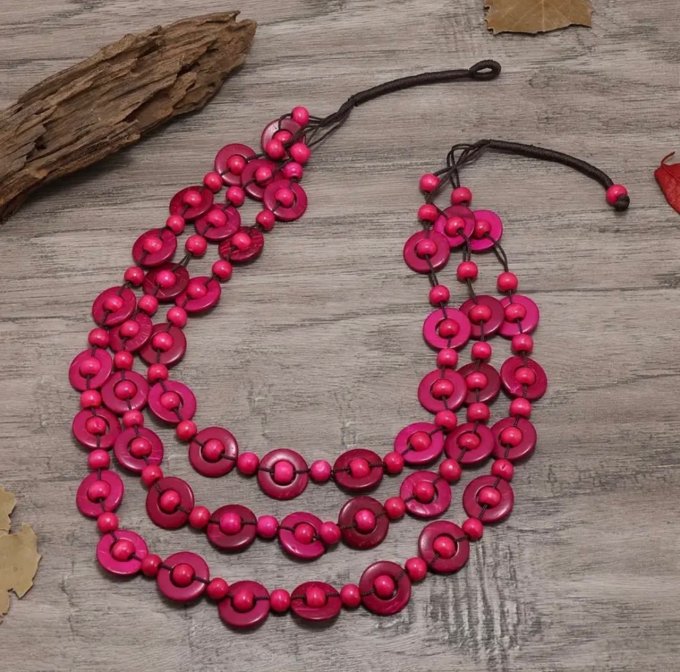 Colier mărgele lemn colorat fucsia