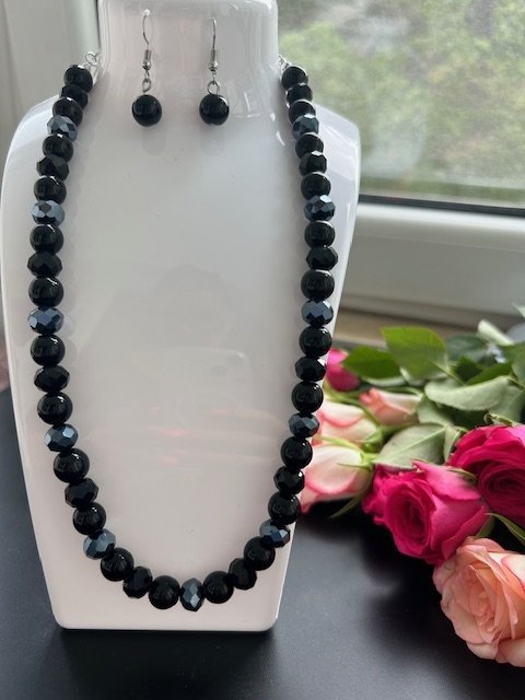 SET CERCEI ȘI COLIER DIN CRISTALE ȘI PERLĂ STICLĂ - NEGRU